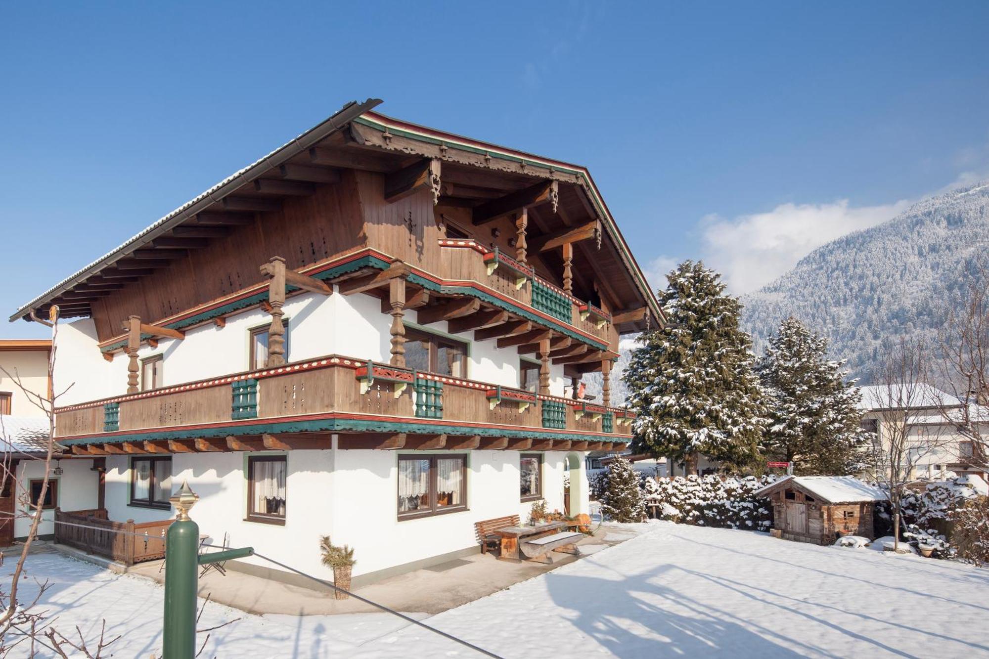 Apart Tyrol ウダーンス エクステリア 写真